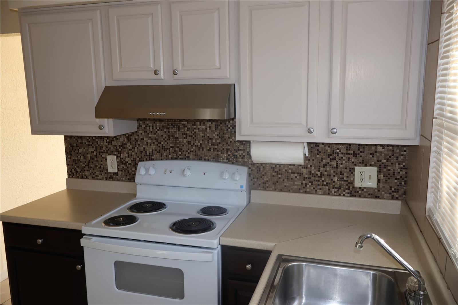 Image 4 of 16 For 2411 Lemon Street B