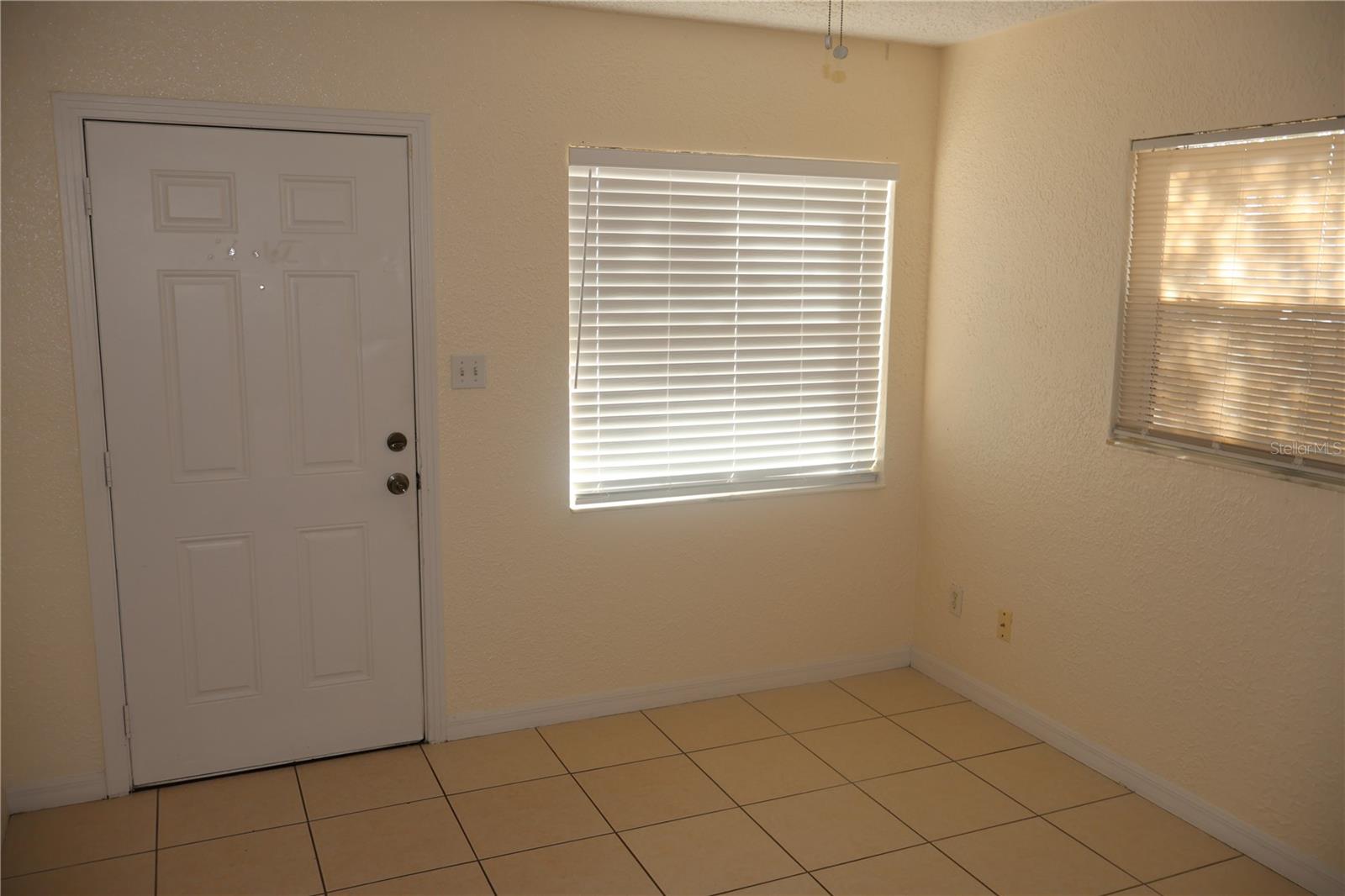 Image 6 of 16 For 2411 Lemon Street B