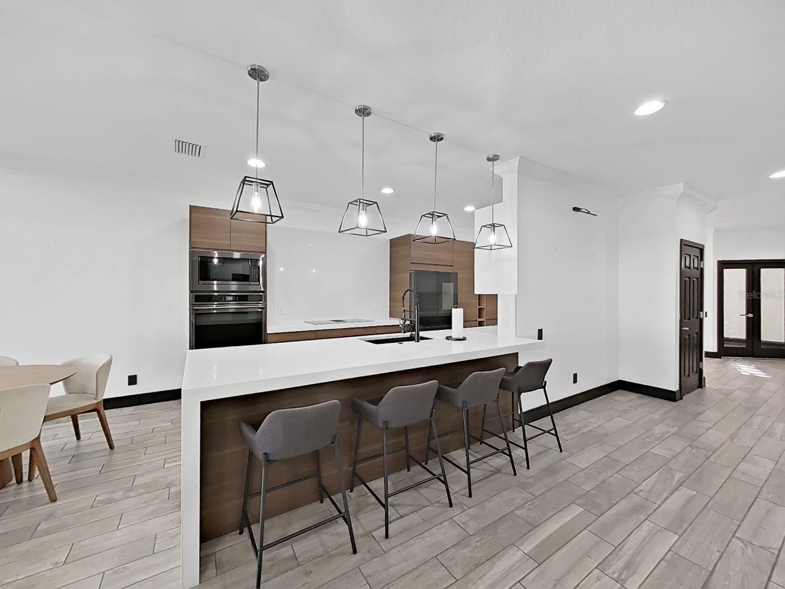 Image 17 of 49 For 2202 Landside Drive