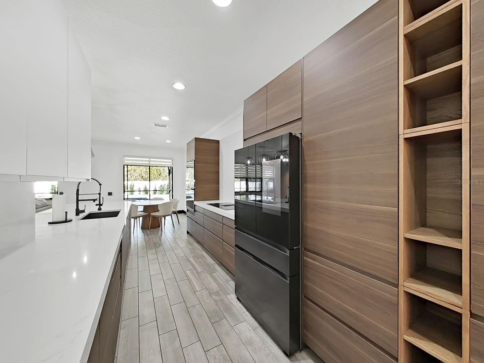 Image 19 of 49 For 2202 Landside Drive