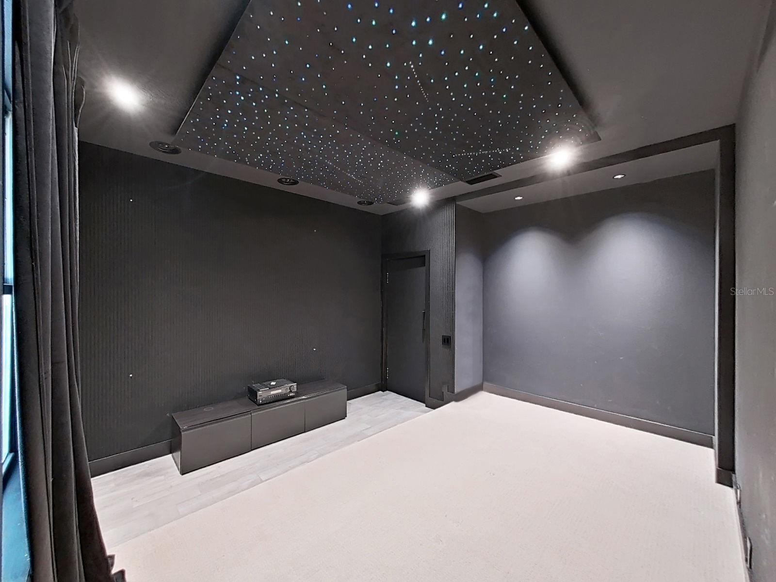 Image 29 of 49 For 2202 Landside Drive