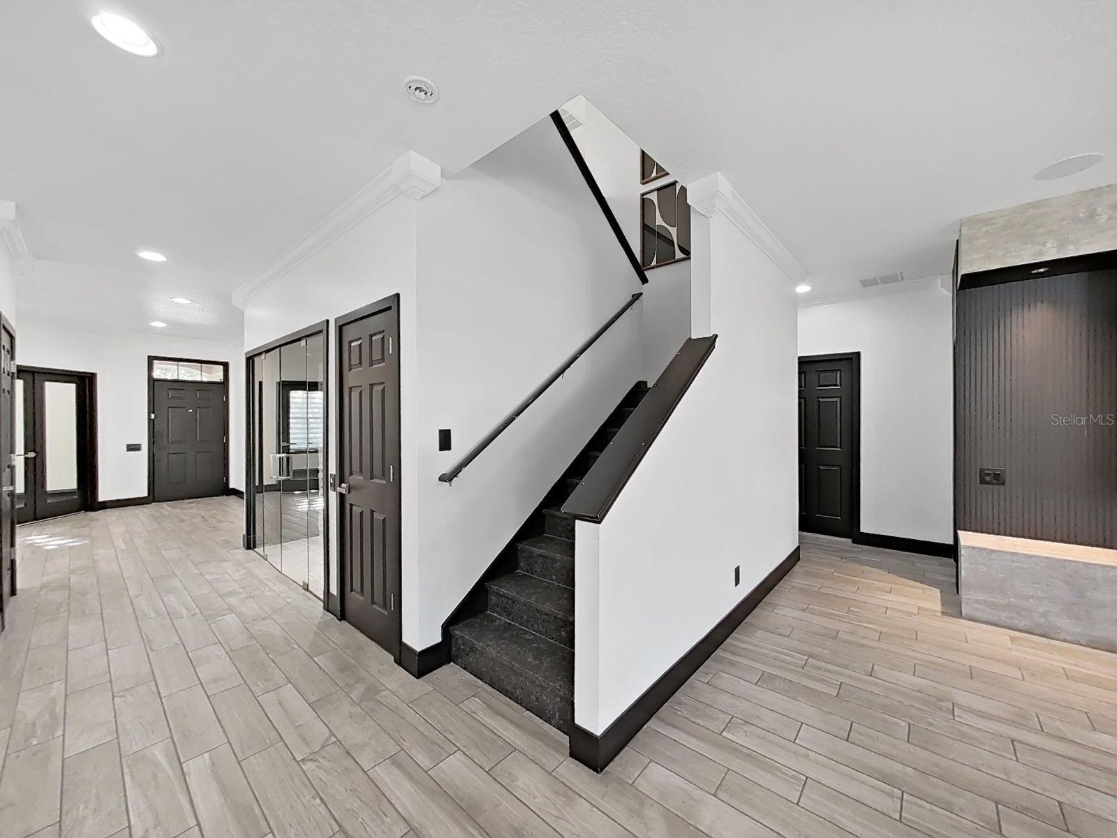 Image 30 of 49 For 2202 Landside Drive