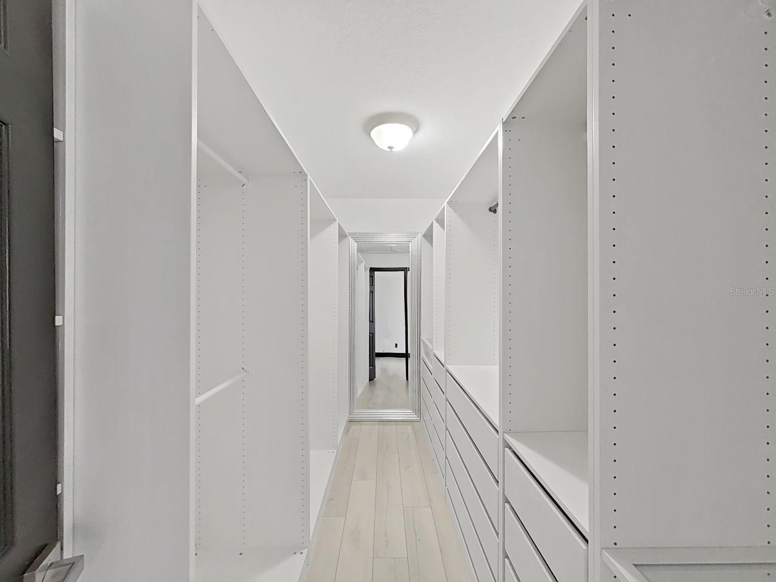 Image 37 of 49 For 2202 Landside Drive