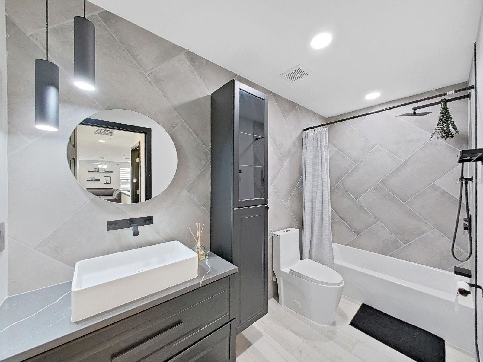 Image 44 of 49 For 2202 Landside Drive