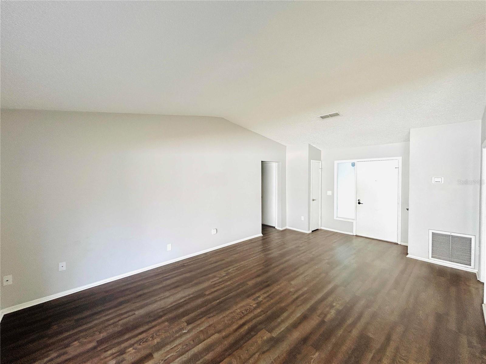 Image 19 of 43 For 7516 Sanibel Circle