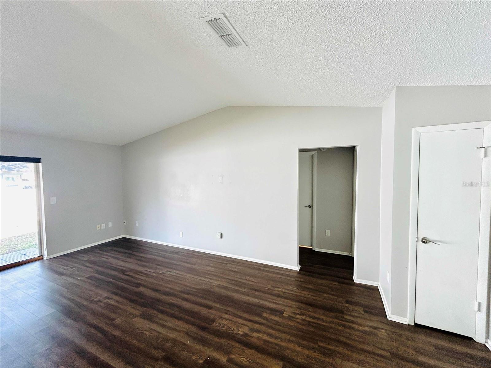 Image 21 of 43 For 7516 Sanibel Circle