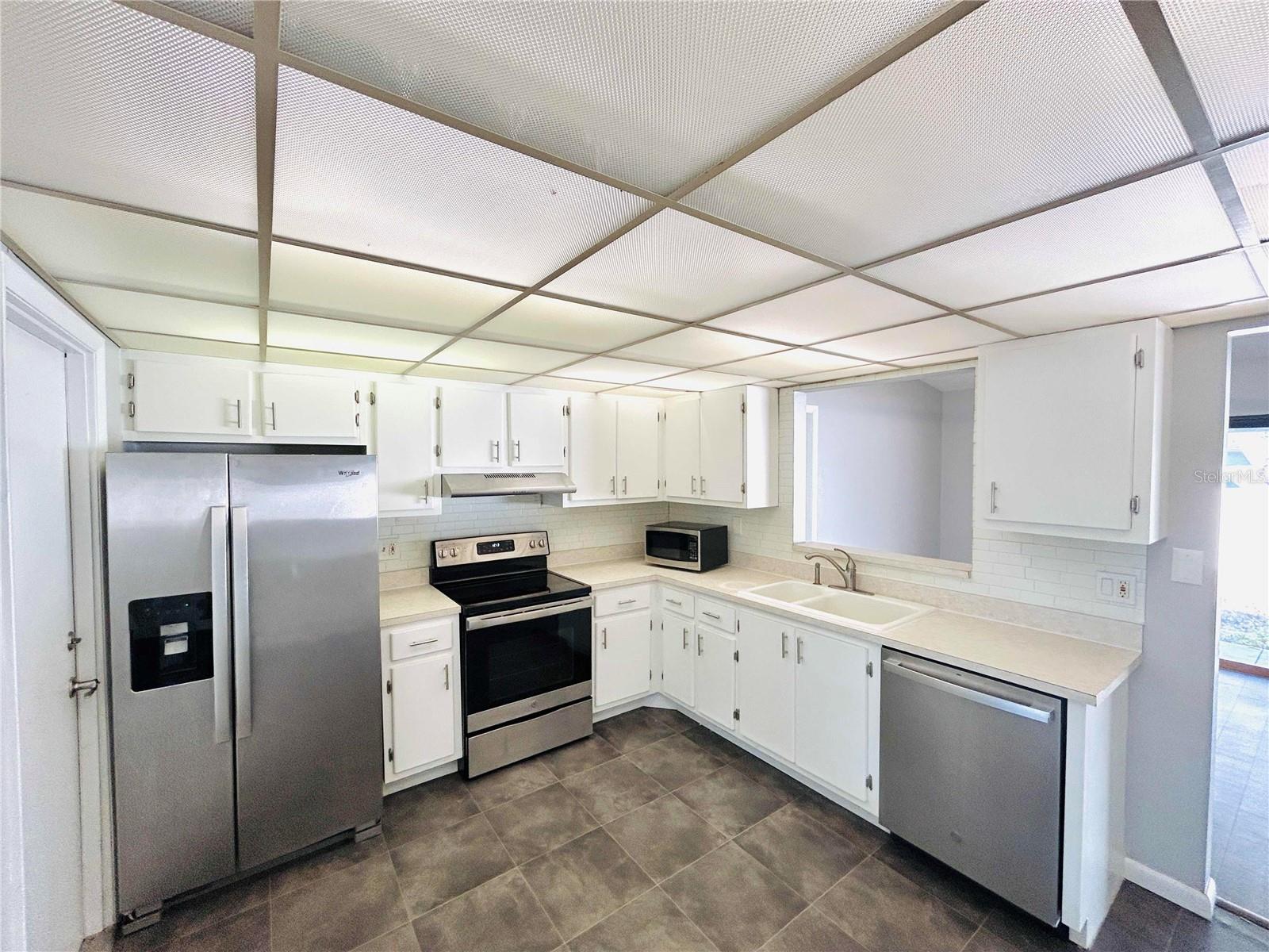 Image 22 of 43 For 7516 Sanibel Circle