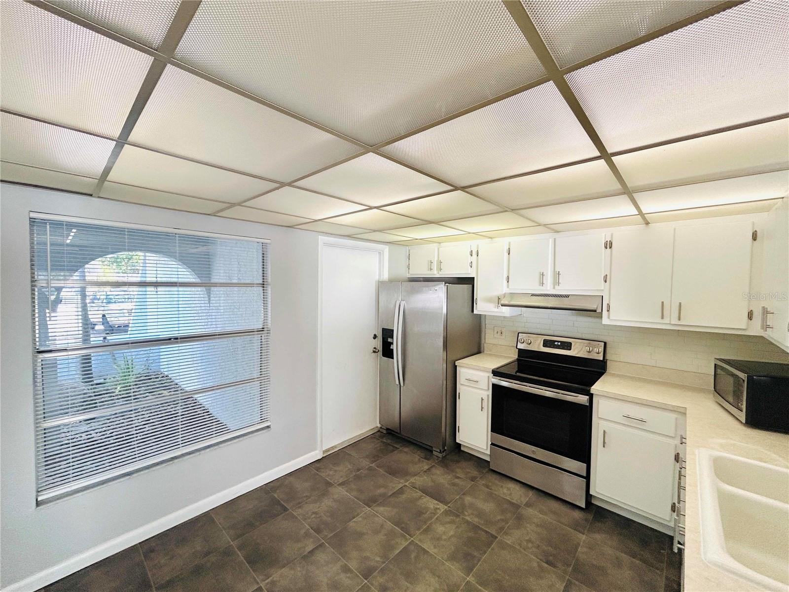 Image 23 of 43 For 7516 Sanibel Circle