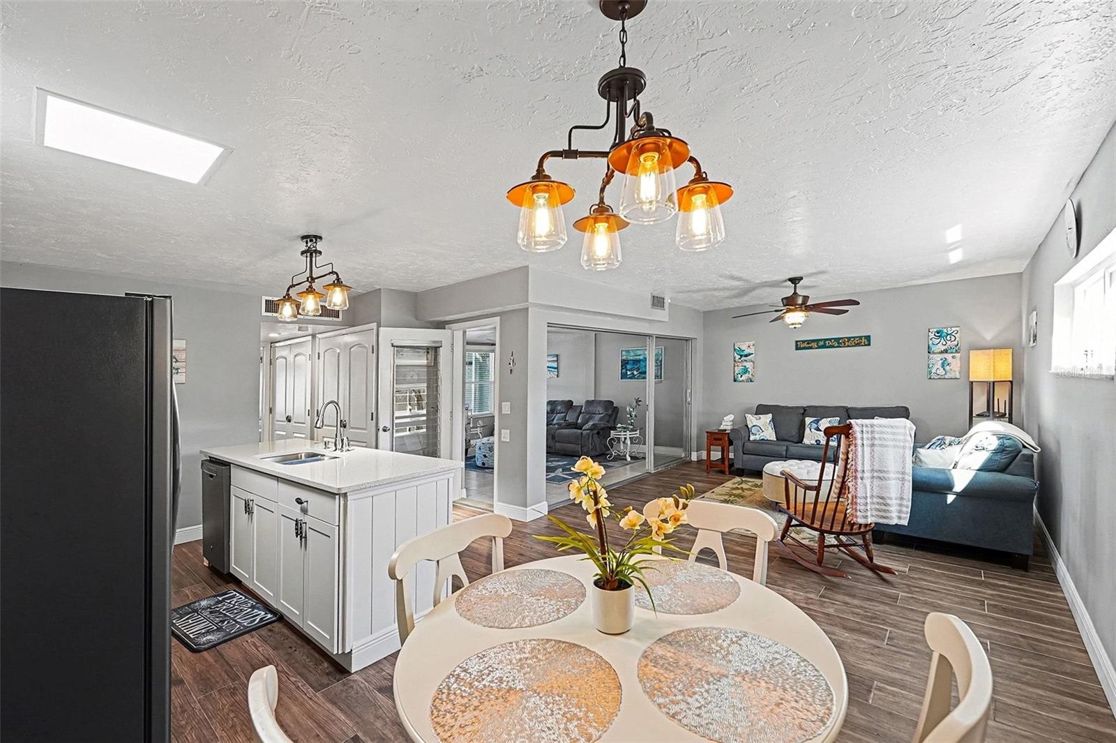 Image 11 of 26 For 250 Rosery Road Nw 219