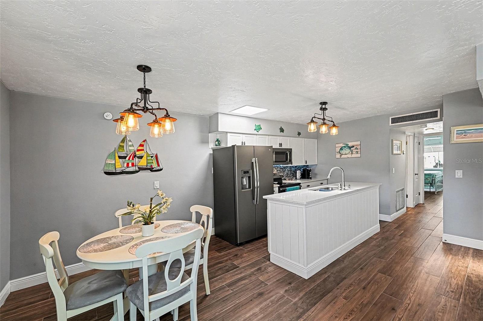 Image 12 of 26 For 250 Rosery Road Nw 219