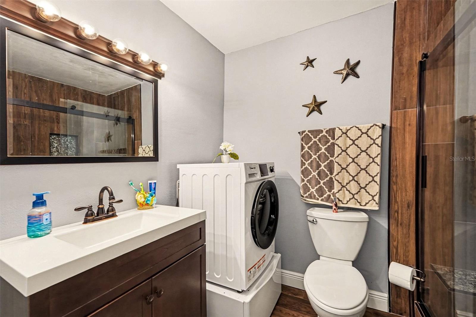 Image 18 of 26 For 250 Rosery Road Nw 219