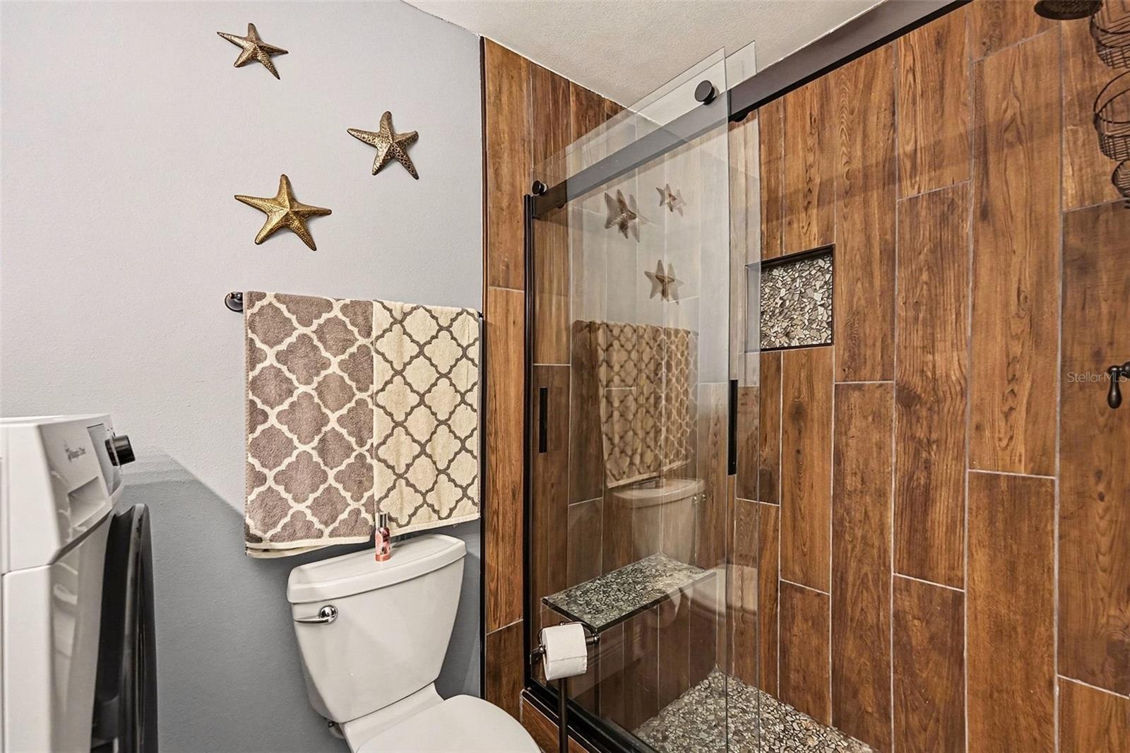 Image 19 of 26 For 250 Rosery Road Nw 219