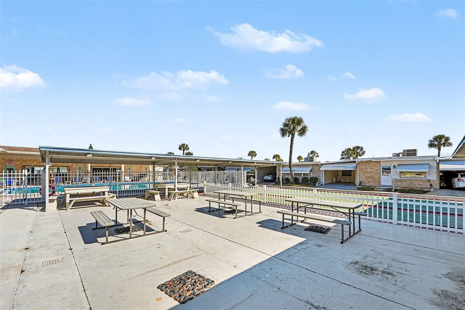 Image 24 of 26 For 250 Rosery Road Nw 219