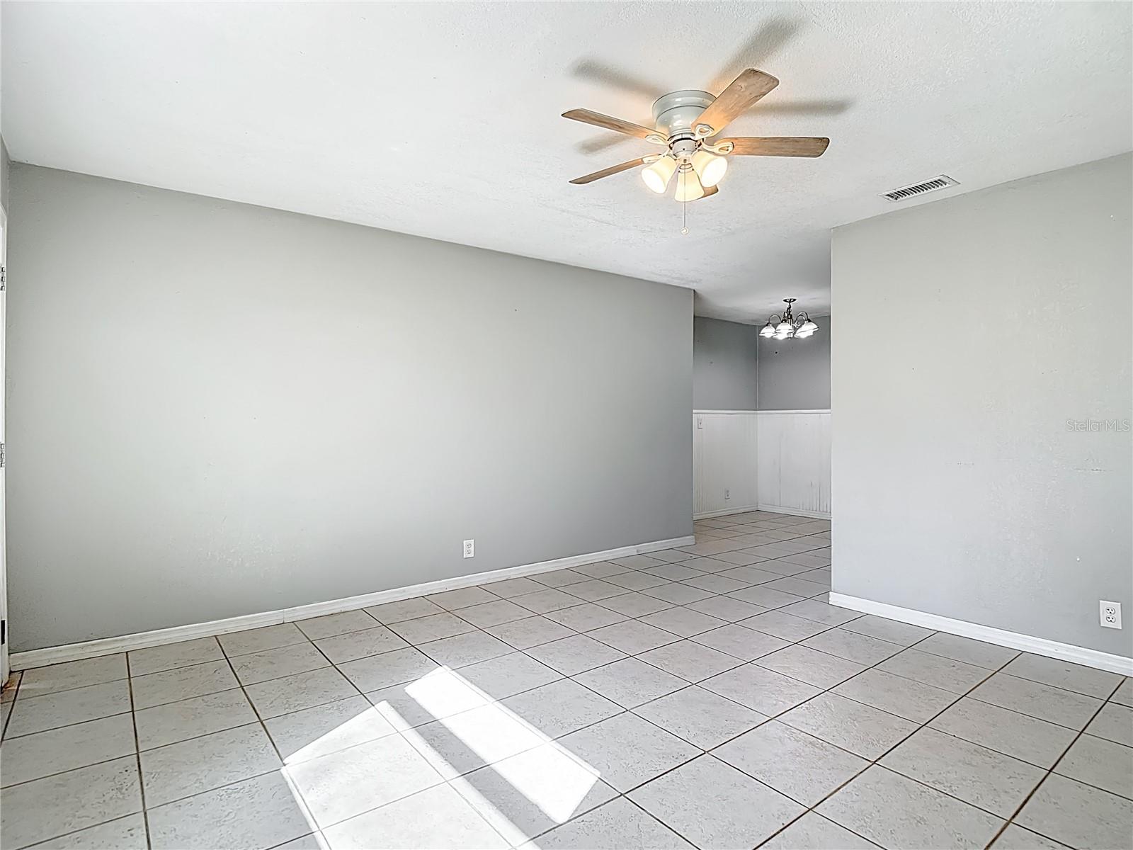 Image 11 of 46 For 27183 Thorncrest Avenue