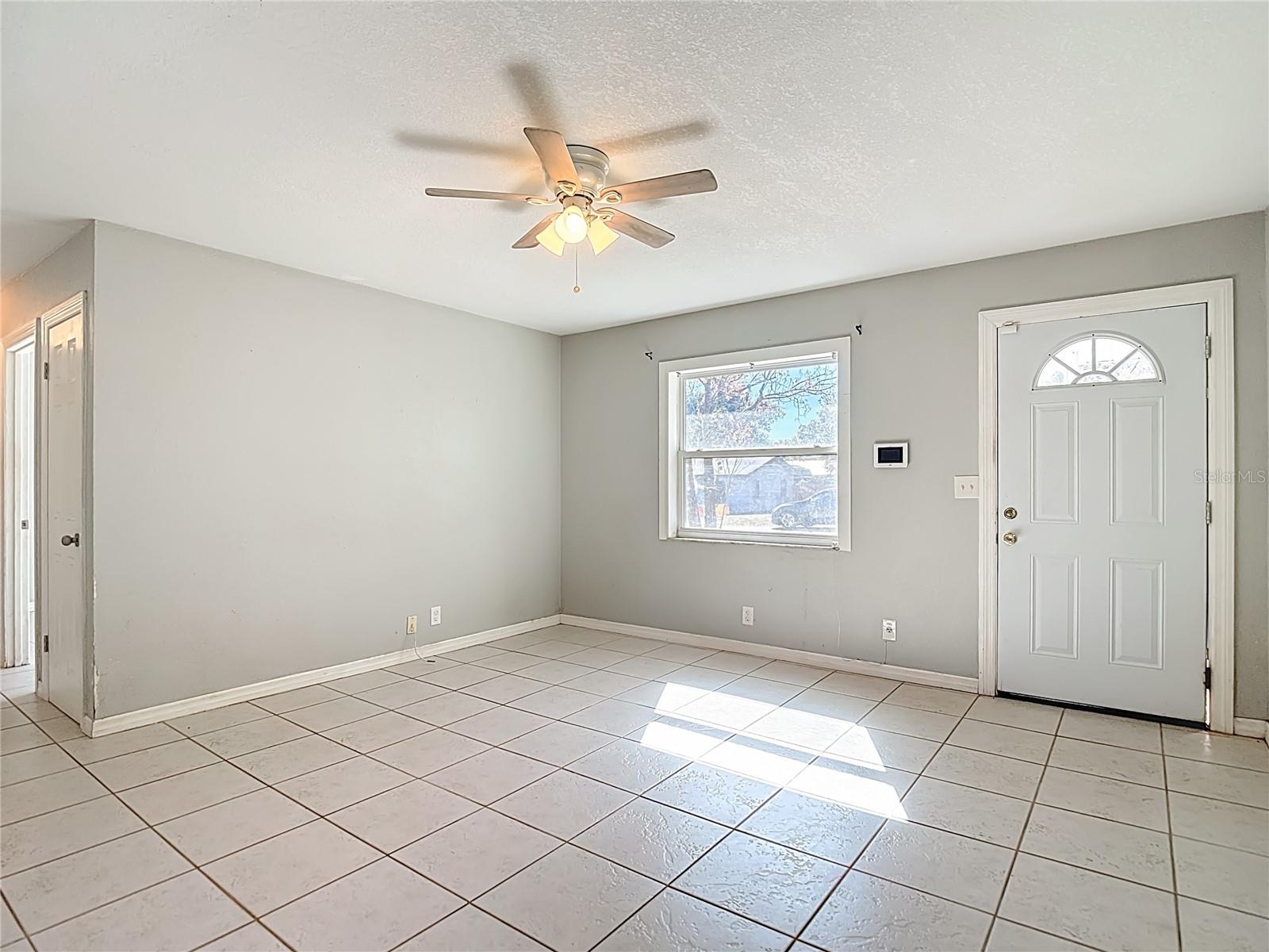 Image 13 of 46 For 27183 Thorncrest Avenue