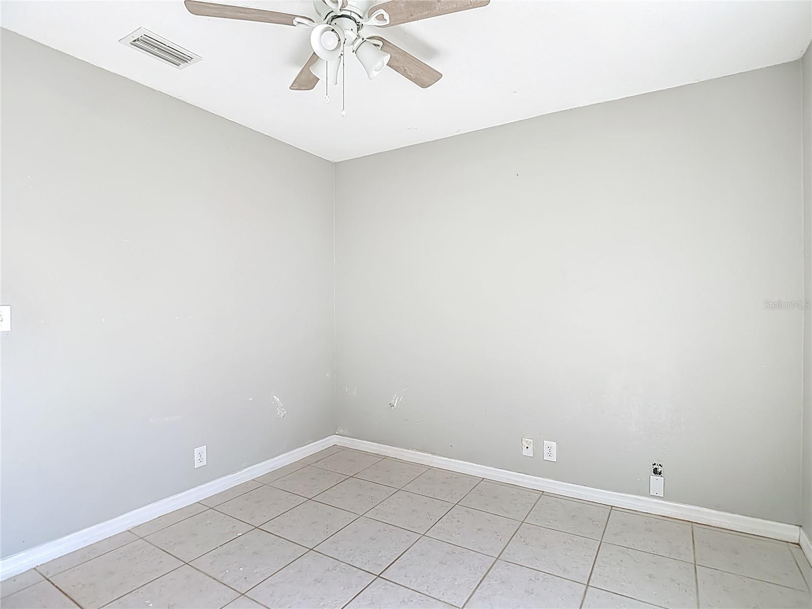 Image 26 of 46 For 27183 Thorncrest Avenue