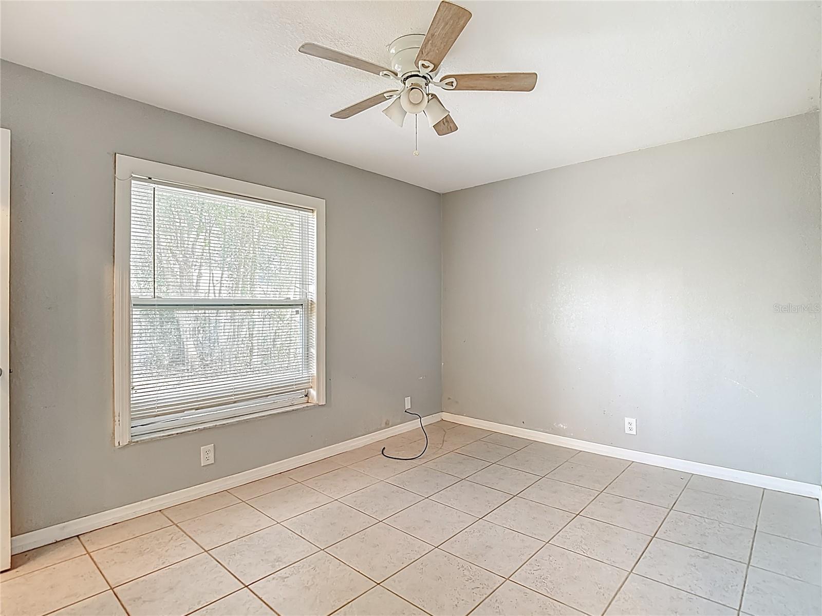 Image 32 of 46 For 27183 Thorncrest Avenue