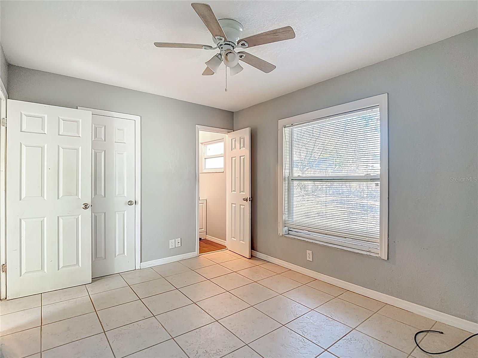 Image 33 of 46 For 27183 Thorncrest Avenue