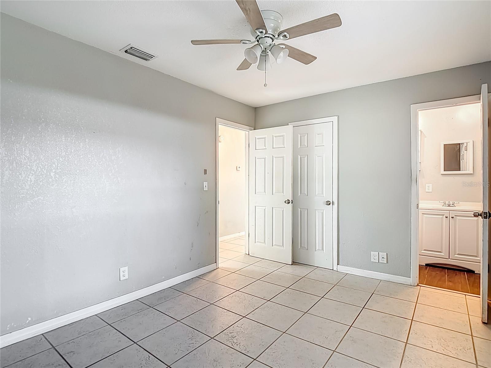 Image 34 of 46 For 27183 Thorncrest Avenue