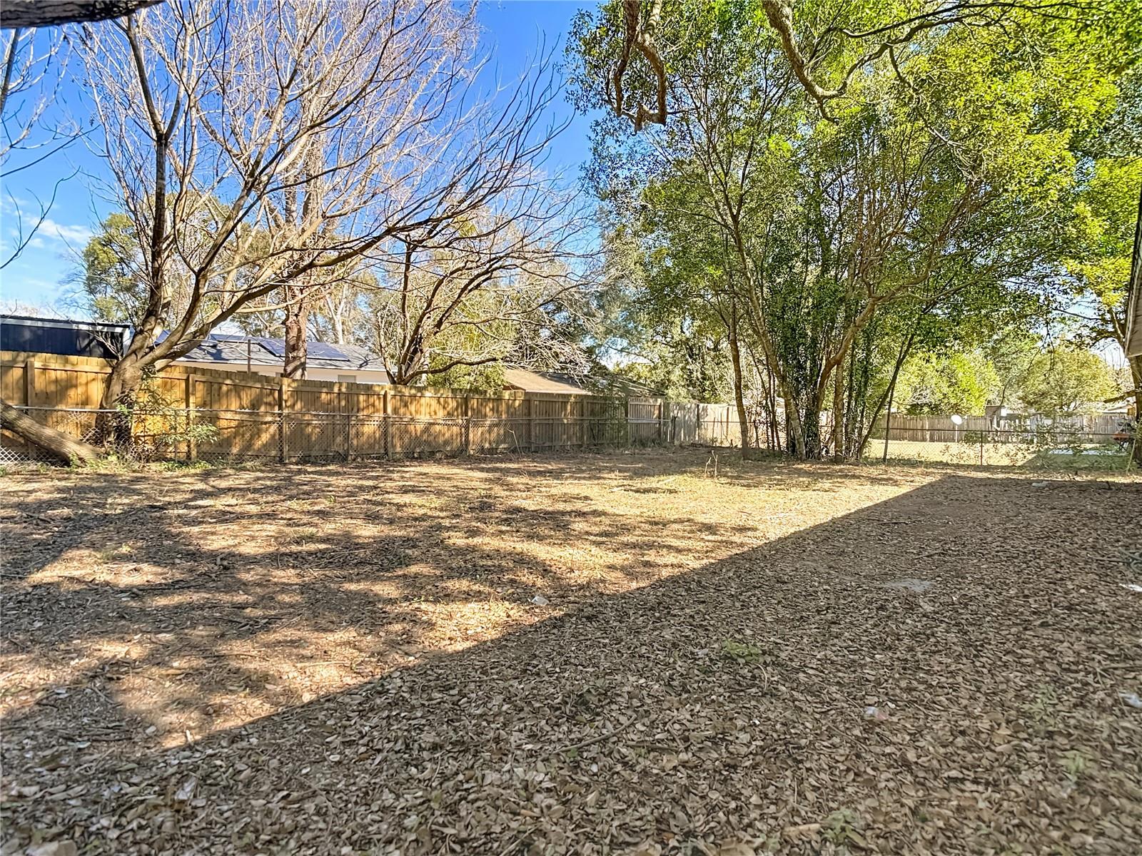 Image 41 of 46 For 27183 Thorncrest Avenue