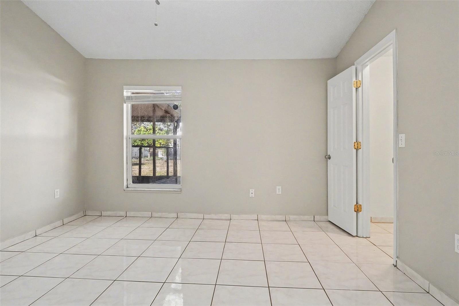 Image 12 of 25 For 1117 Roan Court