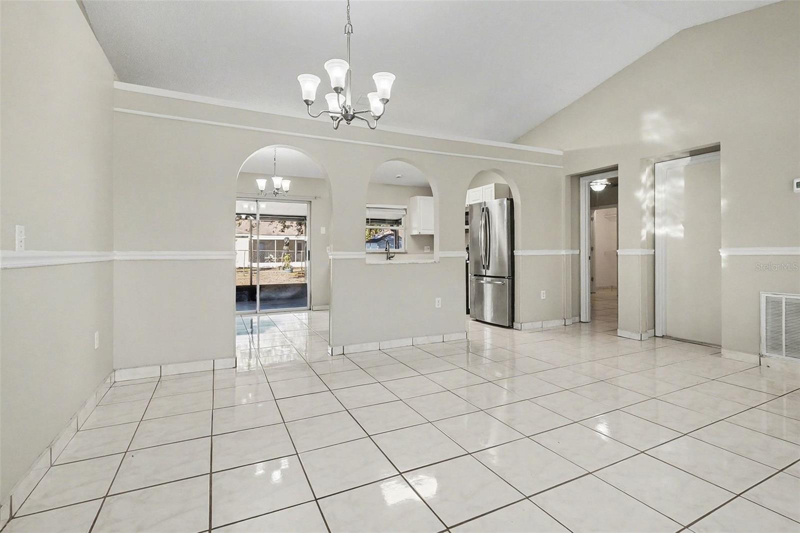 Image 24 of 25 For 1117 Roan Court