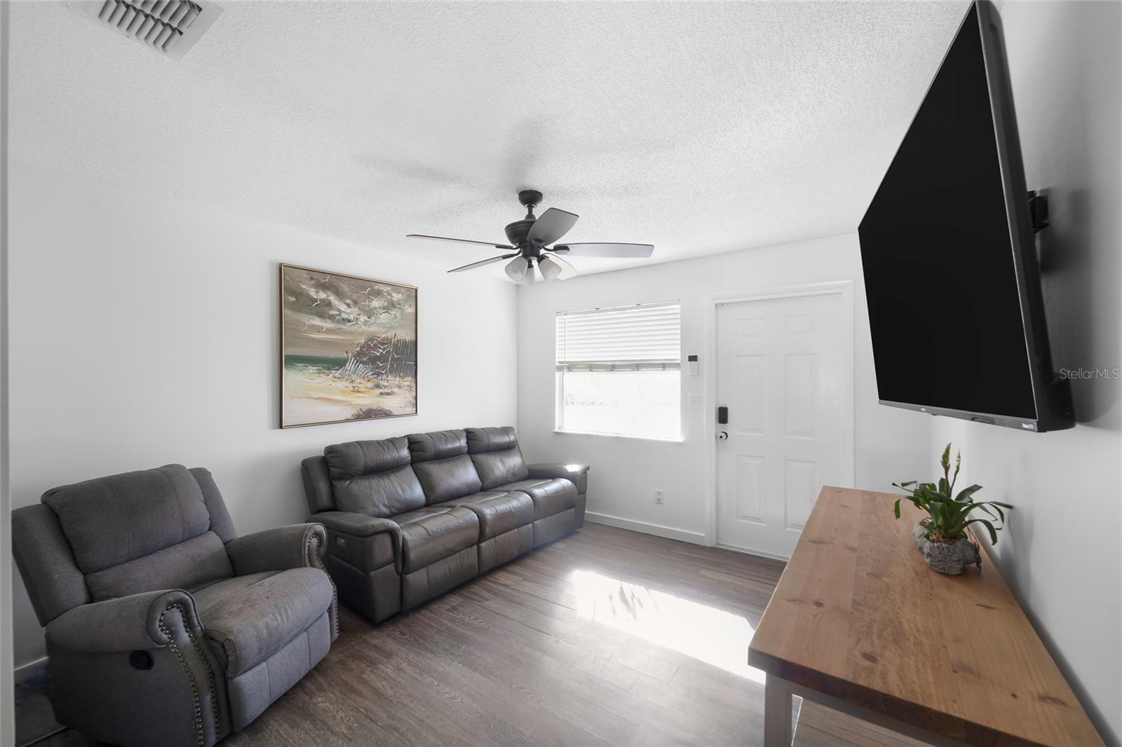 Image 3 of 20 For 1221 36th Terrace N