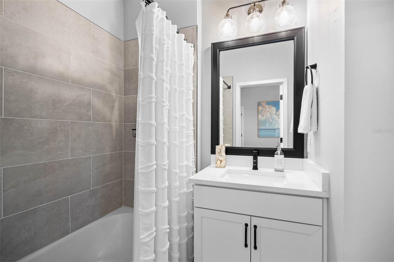 Image 24 of 46 For 2843 1st Avenue S