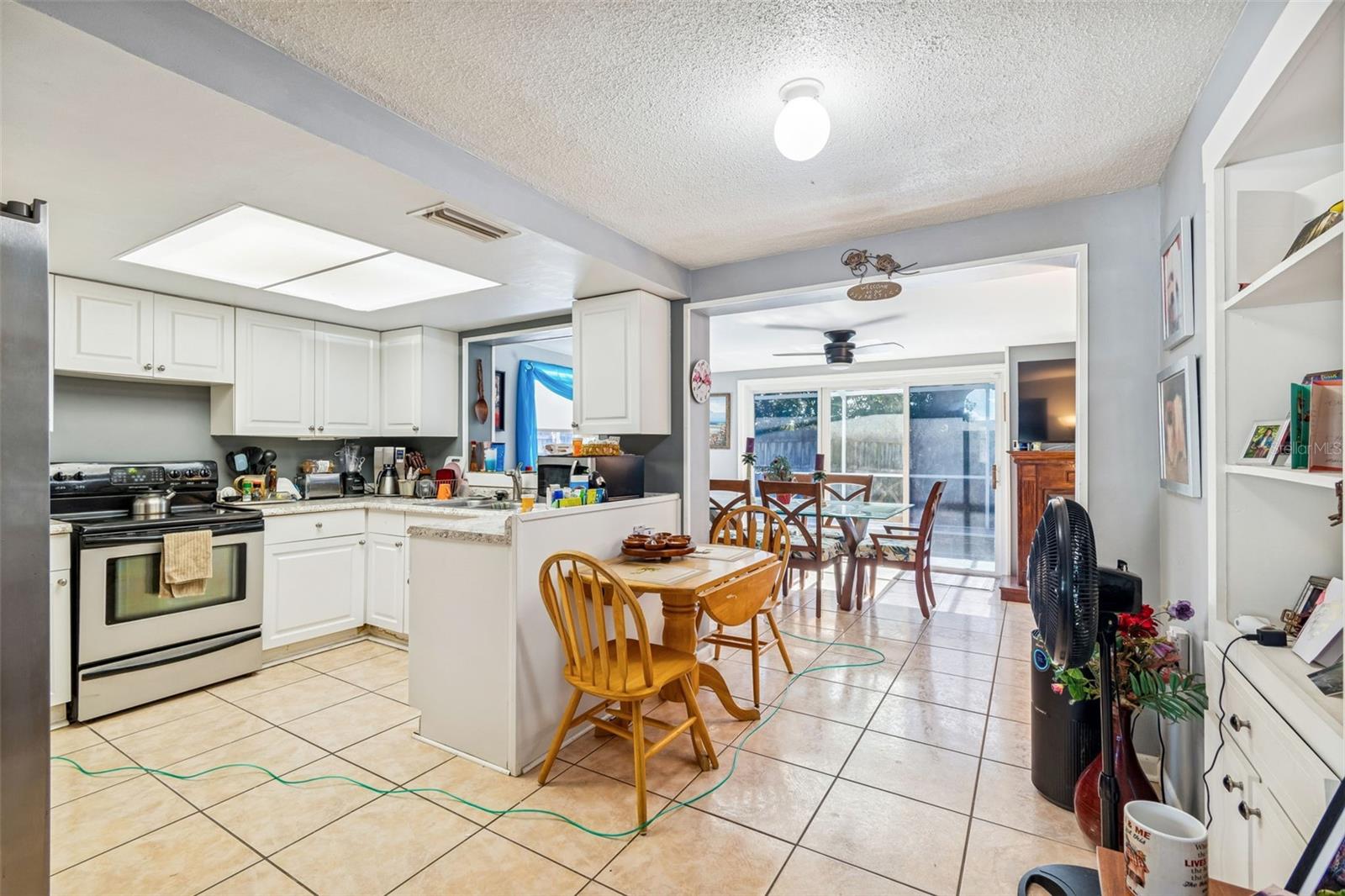 Image 10 of 33 For 7840 Coventry Drive