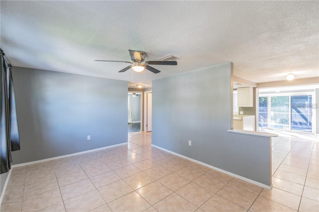 Image 7 of 33 For 7840 Coventry Drive