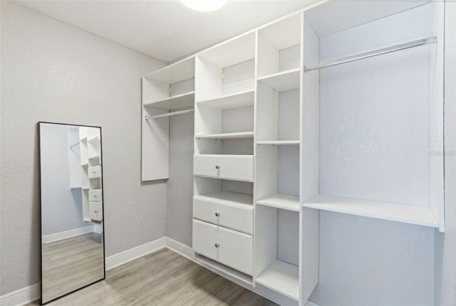 Image 22 of 48 For 3775 40th Lane S G