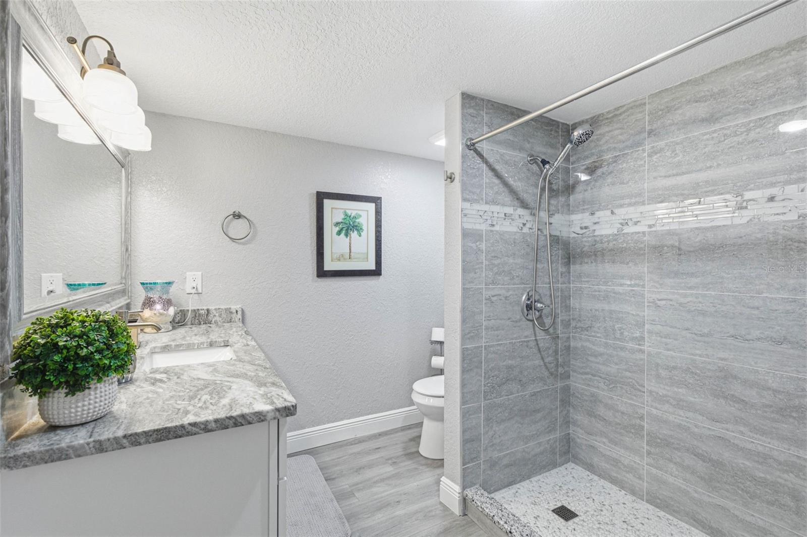 Image 25 of 48 For 3775 40th Lane S G