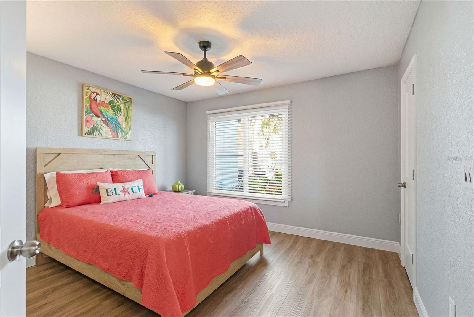 Image 26 of 48 For 3775 40th Lane S G