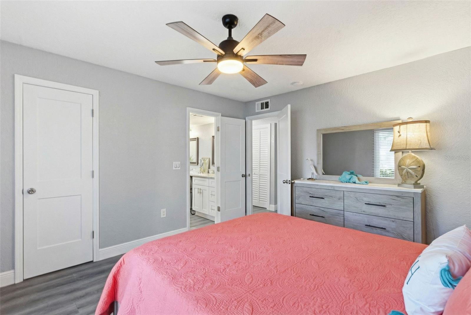 Image 27 of 48 For 3775 40th Lane S G