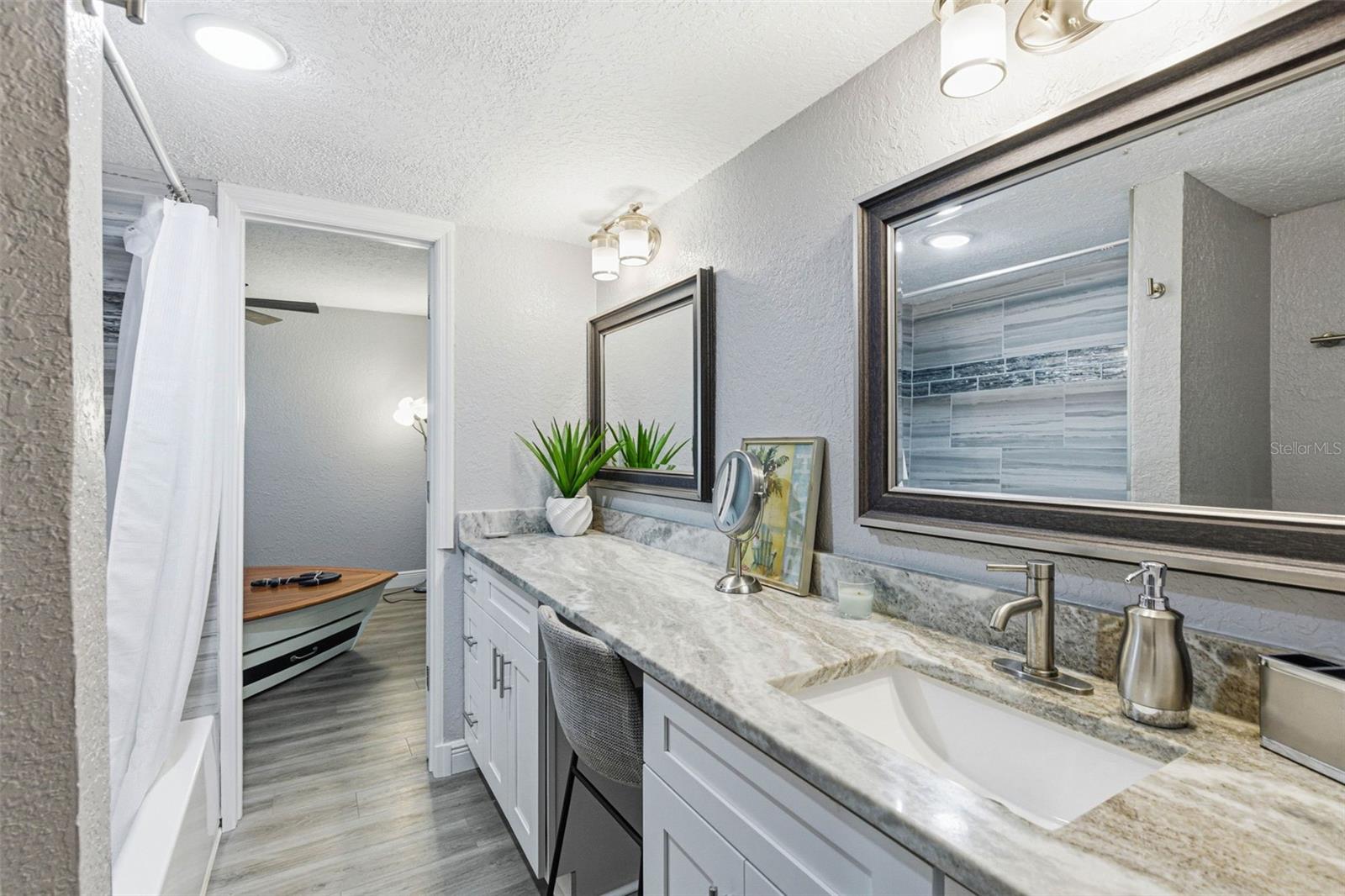 Image 30 of 48 For 3775 40th Lane S G