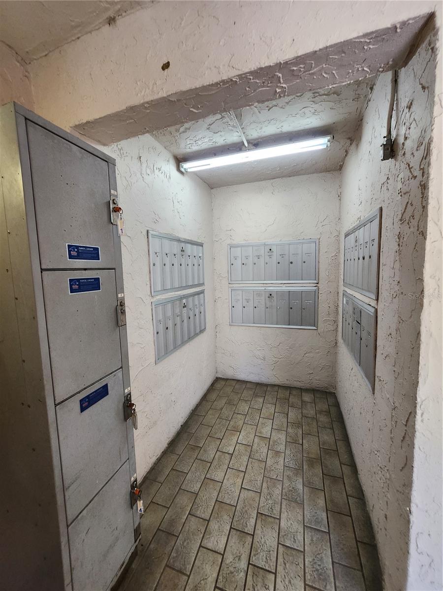 Image 30 of 38 For 5541 Bay Boulevard 403