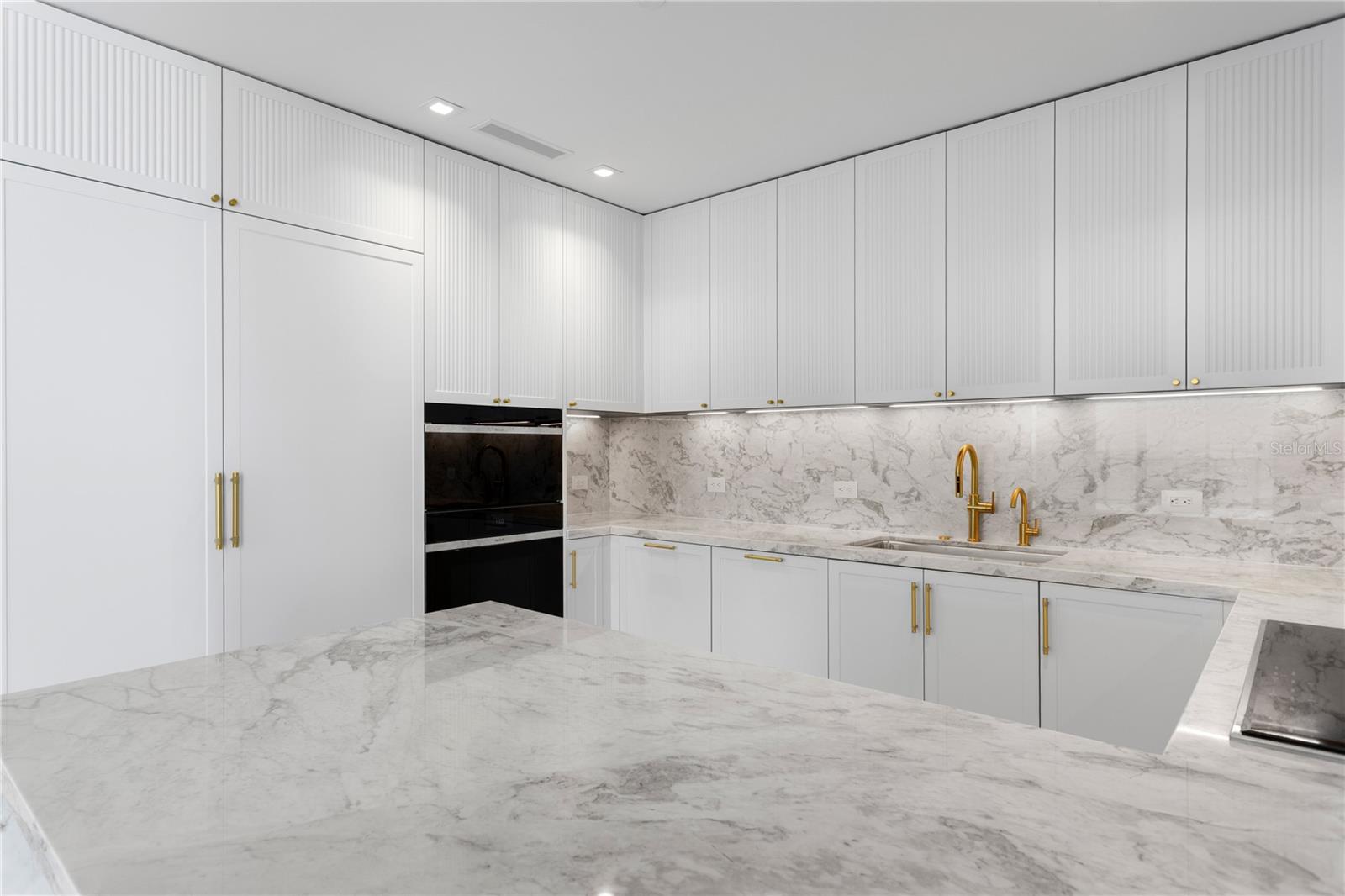 Image 12 of 93 For 3015 Ysabella Avenue 2301