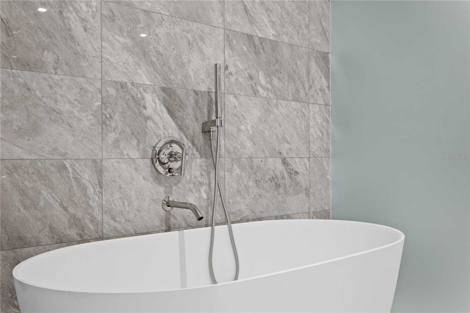 Image 27 of 93 For 3015 Ysabella Avenue 2301