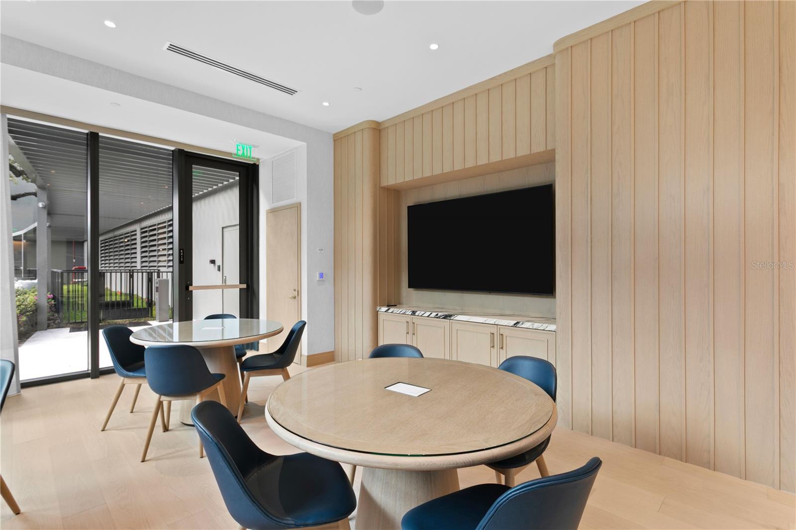 Image 87 of 93 For 3015 Ysabella Avenue 2301