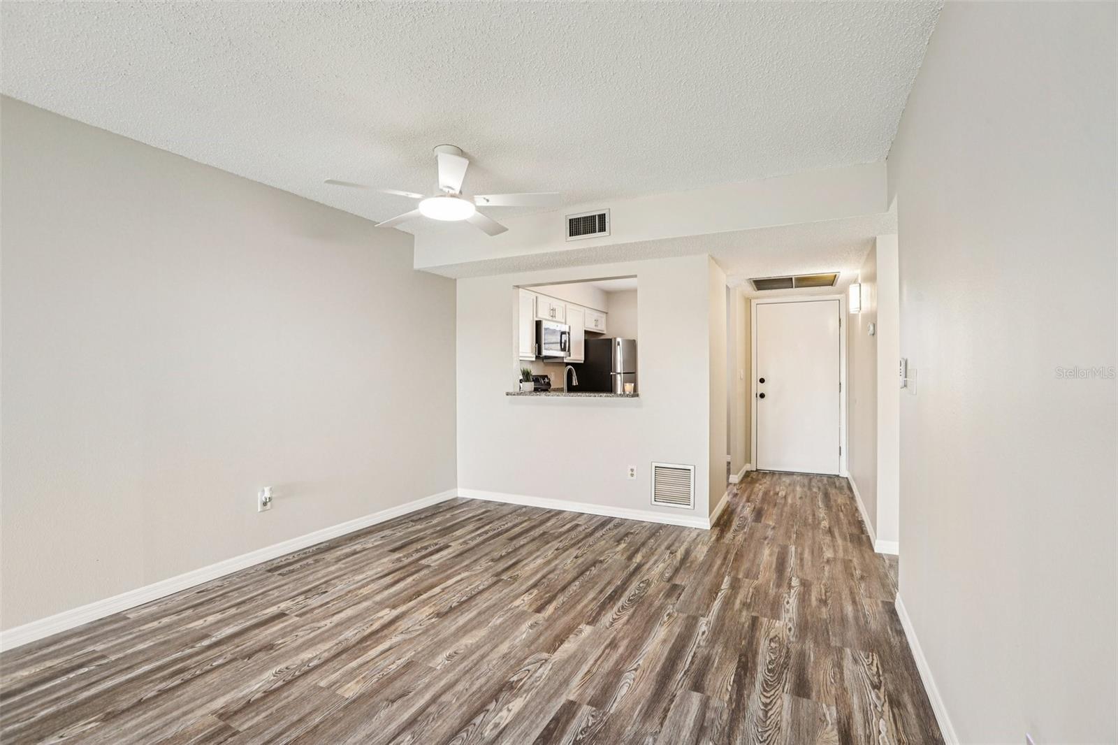 Image 13 of 36 For 11120 Carriage Hill Drive 1