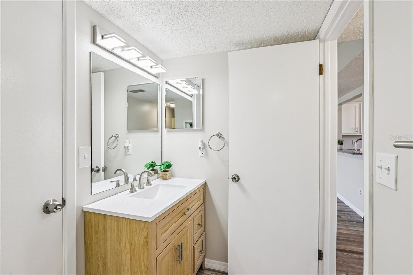 Image 19 of 36 For 11120 Carriage Hill Drive 1