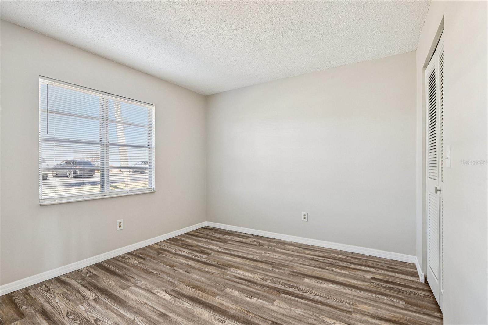 Image 26 of 36 For 11120 Carriage Hill Drive 1