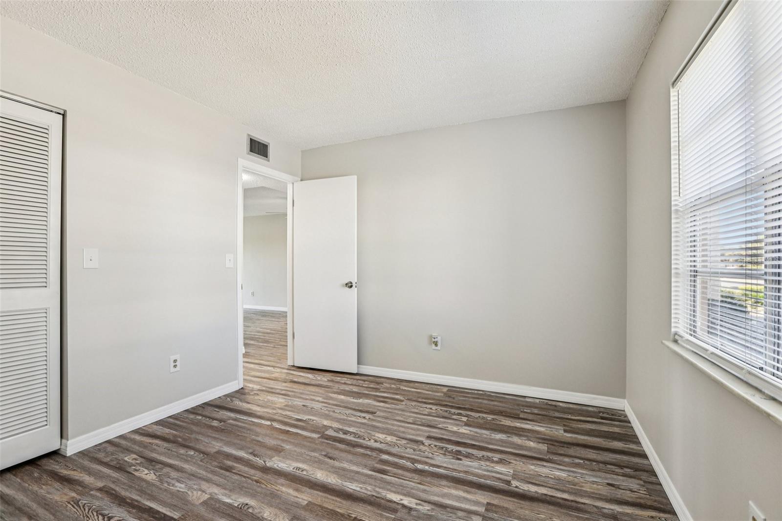 Image 27 of 36 For 11120 Carriage Hill Drive 1