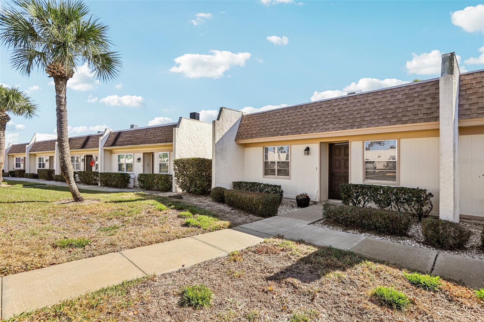 Image 4 of 36 For 11120 Carriage Hill Drive 1