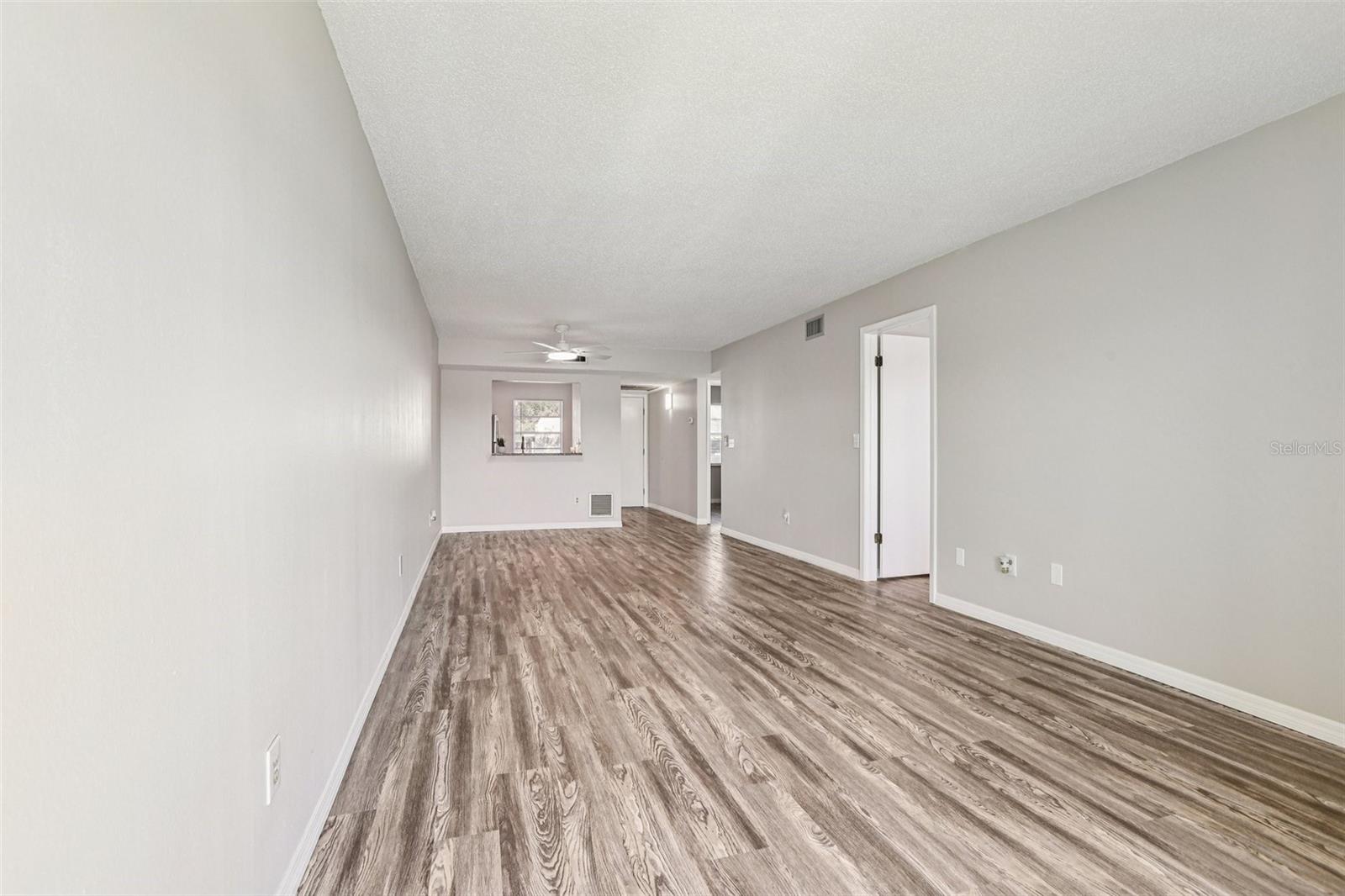 Image 7 of 36 For 11120 Carriage Hill Drive 1