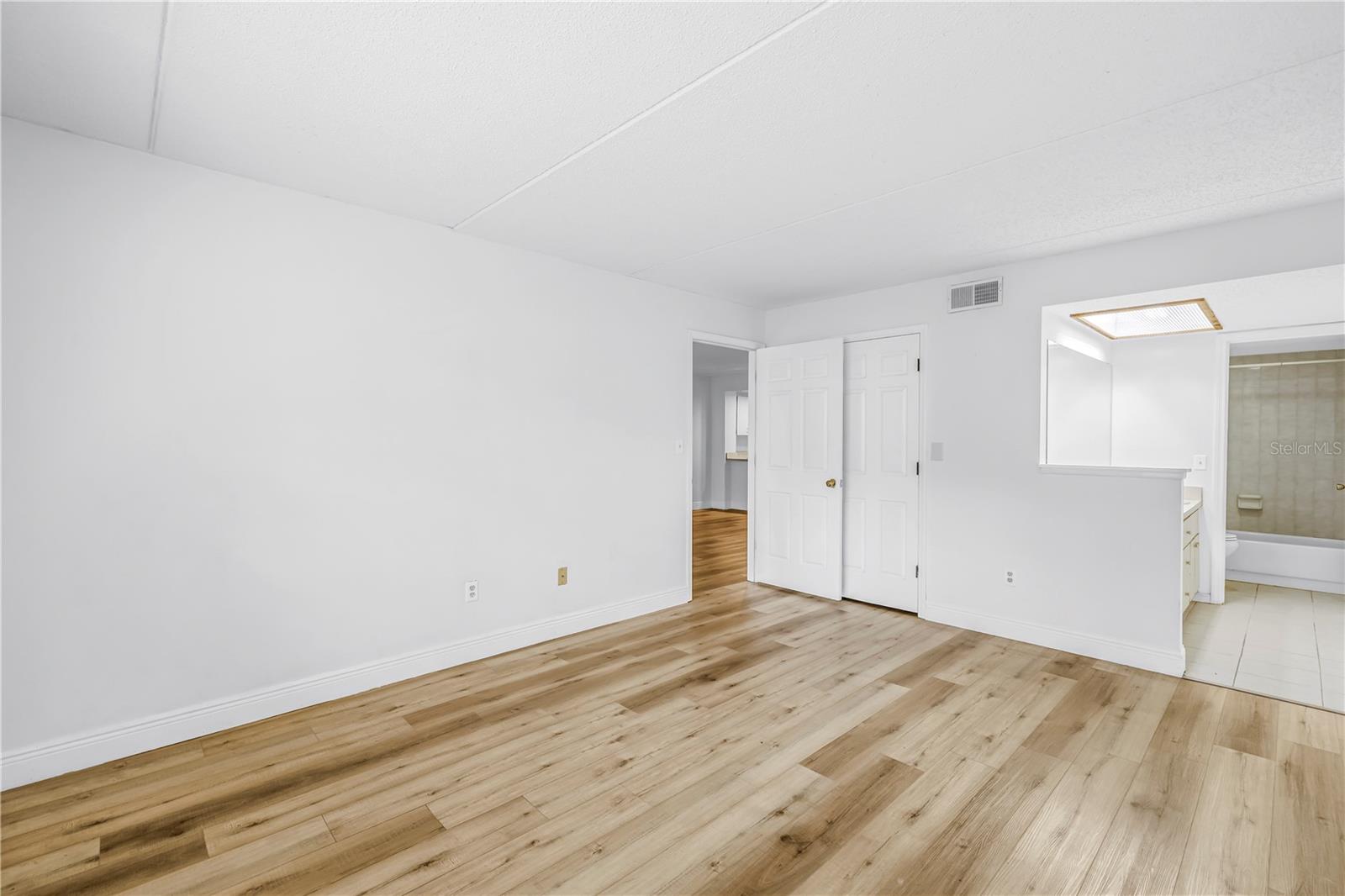 Image 21 of 29 For 2255 62nd Avenue N 2102