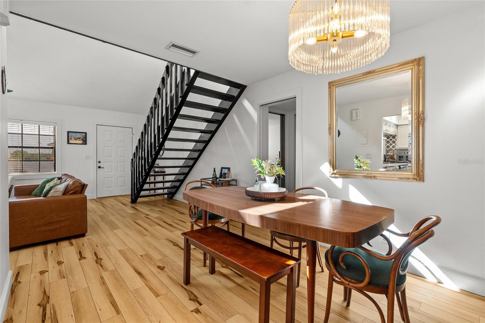 Image 14 of 37 For 5768 Calais Boulevard N 2