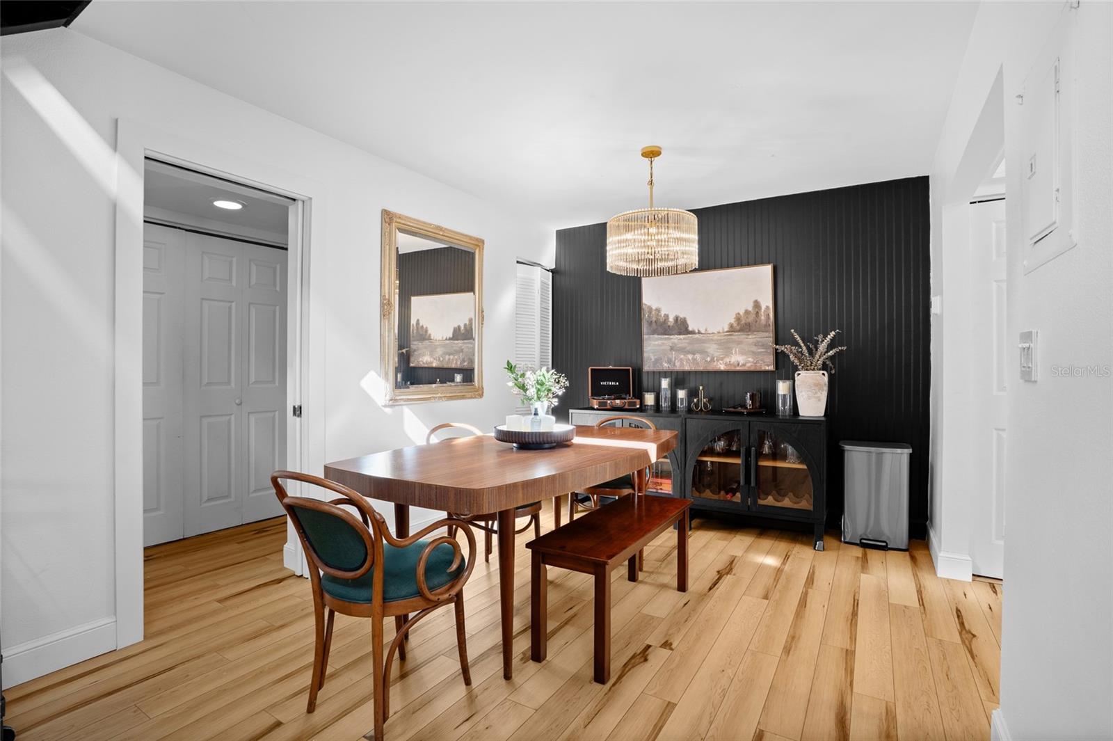 Image 15 of 37 For 5768 Calais Boulevard N 2