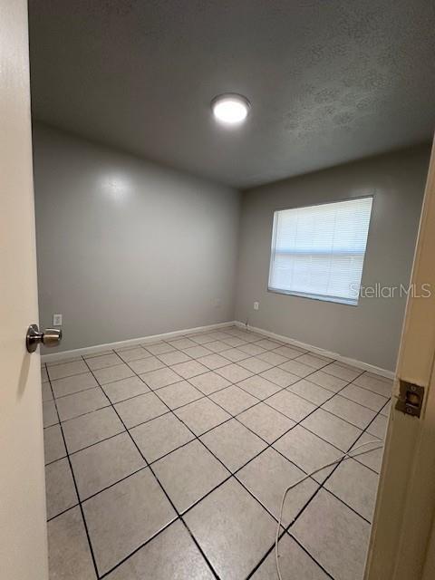 Image 8 of 13 For 10407 Jasmine Avenue B