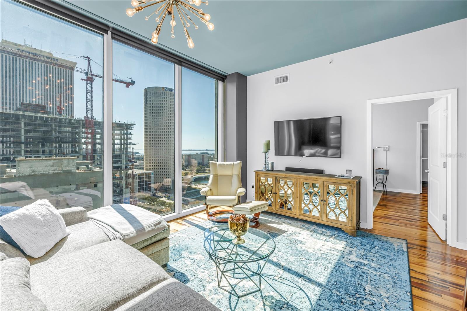 Image 13 of 77 For 777 Ashley Drive 1614